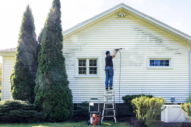 Best Animal Enclosure Cleaning  in Loughman, FL